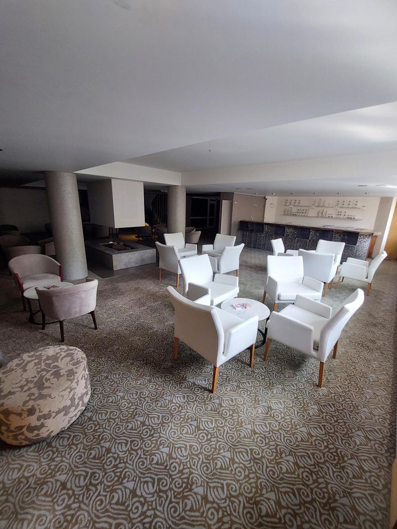 Park Hotel أديرني المظهر الخارجي الصورة
