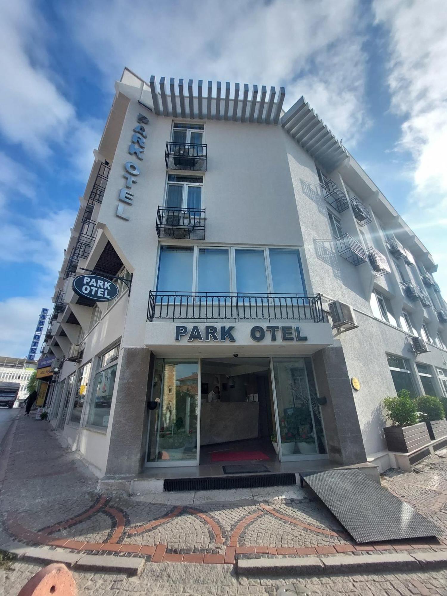 Park Hotel أديرني المظهر الخارجي الصورة