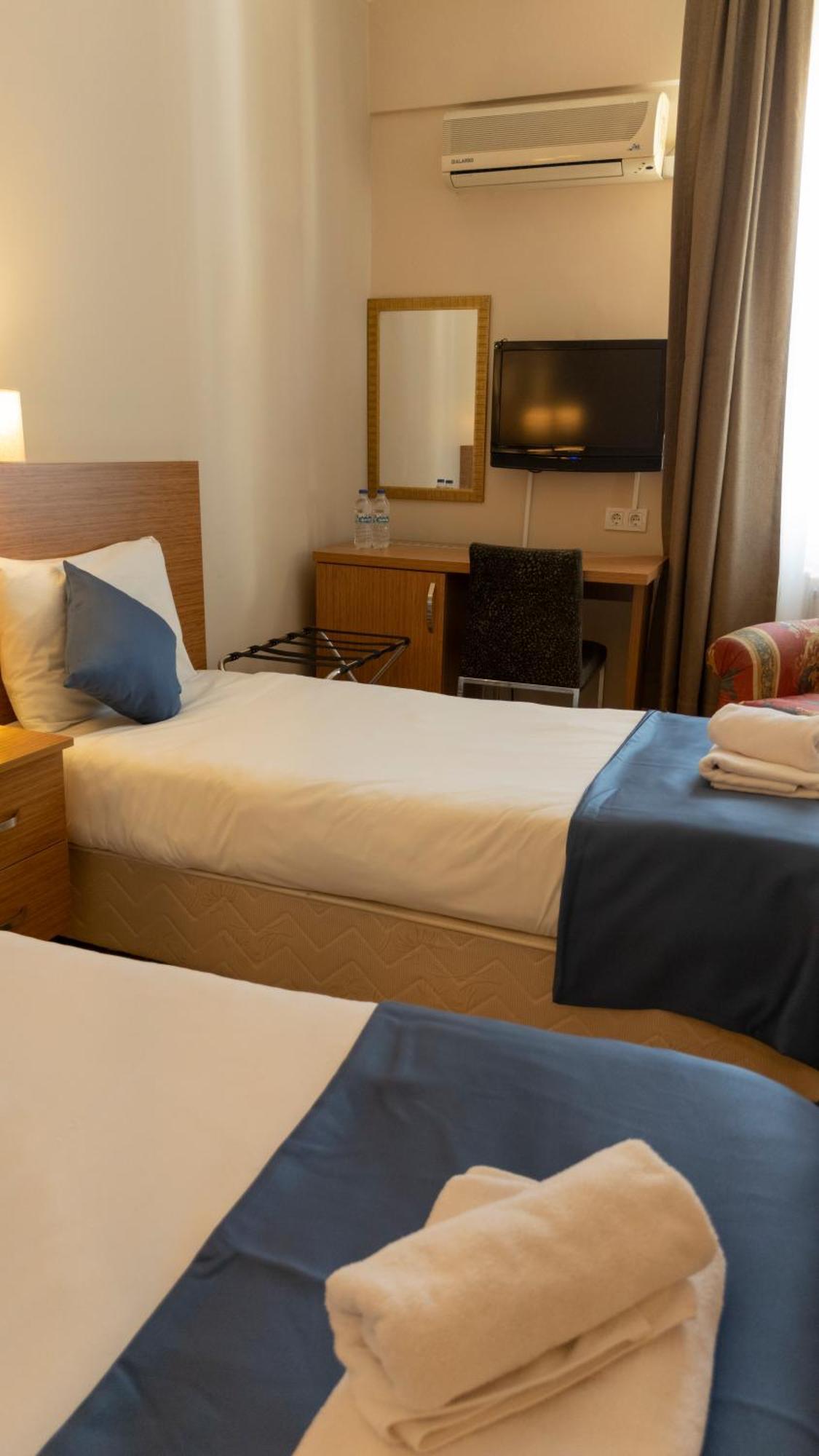 Park Hotel أديرني المظهر الخارجي الصورة