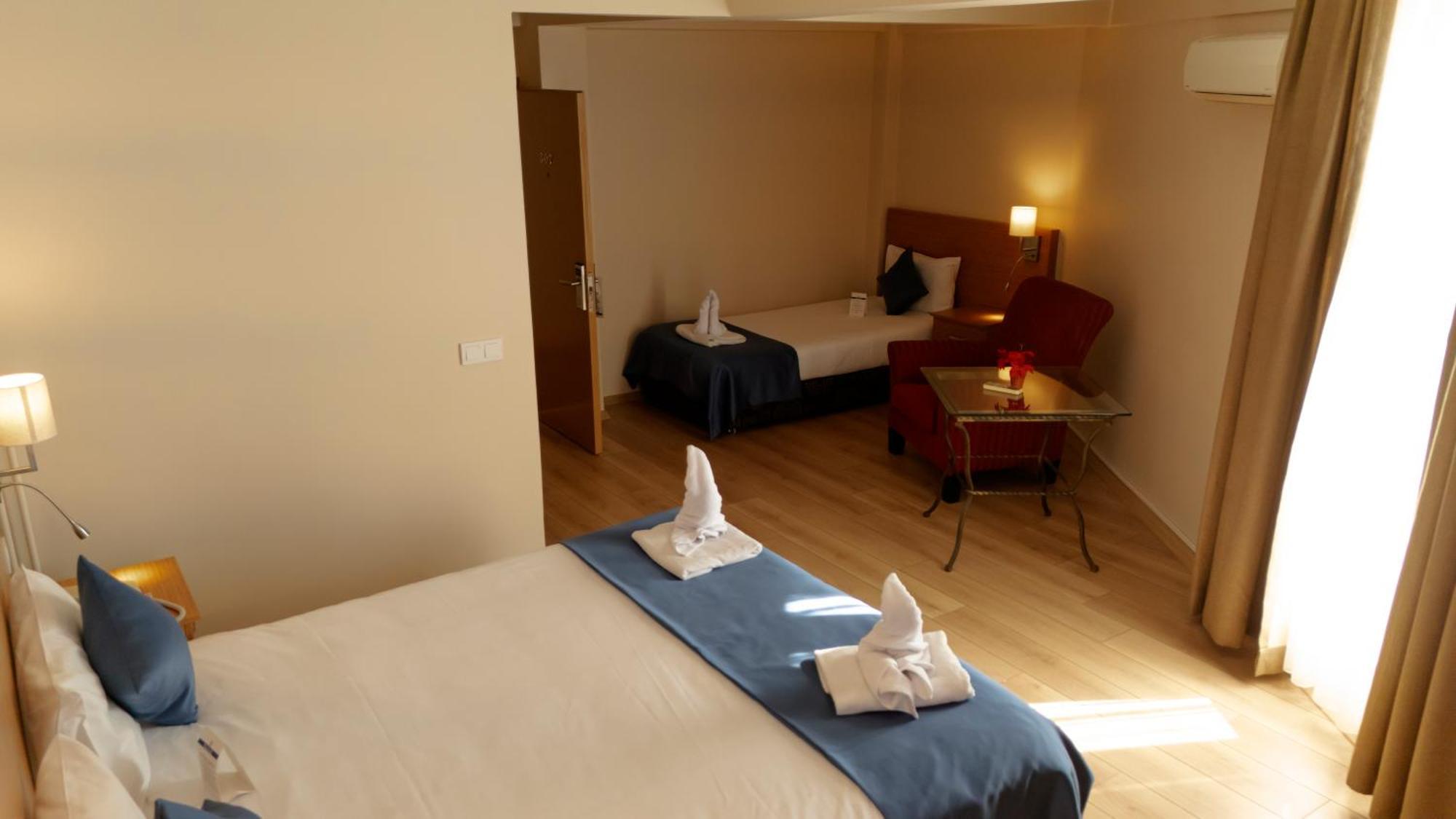 Park Hotel أديرني المظهر الخارجي الصورة