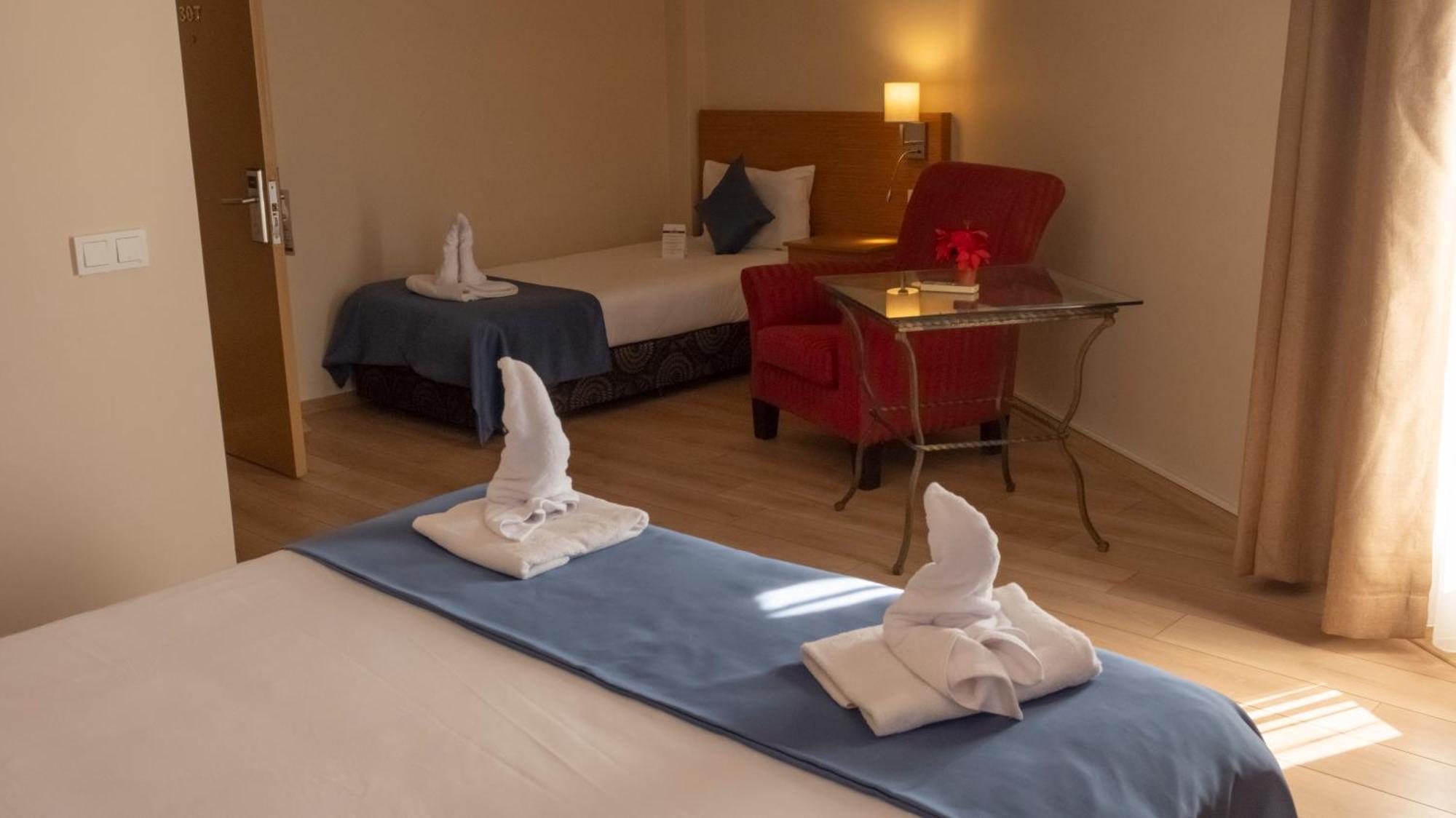 Park Hotel أديرني المظهر الخارجي الصورة